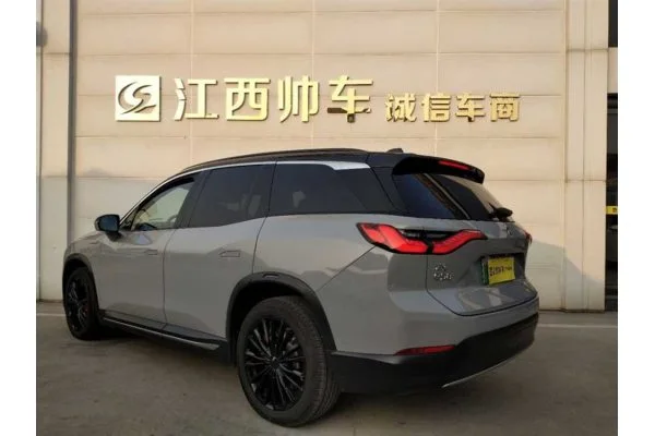 Электромобиль NIO ES8