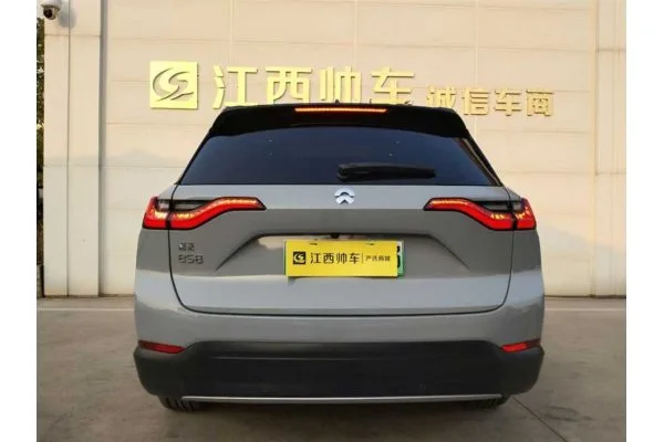 Электромобиль NIO ES8