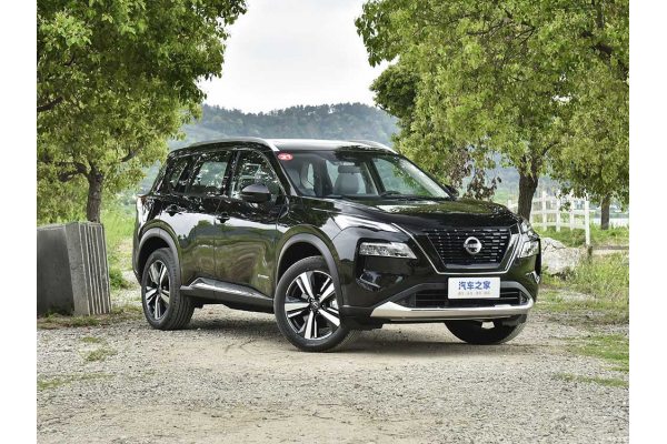 Гибридный автомобиль Nissan X-Trail E-Power