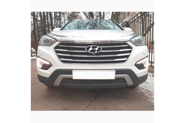 Камера переднего вида для Hyundai Santa Fe (ix45) 2013-2015 Prime-X C8033W