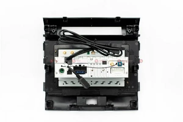 Штатная магнитола для Toyota LС200 RedPower 51200