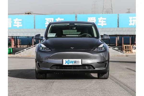 Электромобиль Tesla Model Y (Long Range AWD)