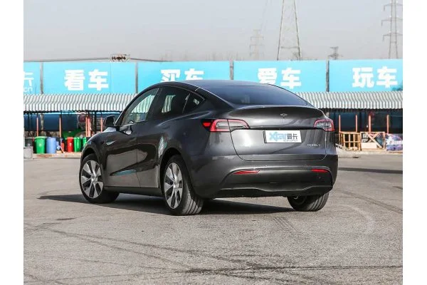 Электромобиль Tesla Model Y (Long Range AWD)