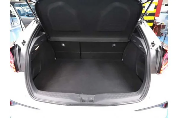 Электромобиль Toyota C-HR EV (премиум версия) б/у