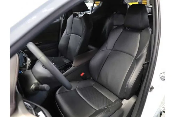 Электромобиль Toyota C-HR EV (премиум версия) б/у
