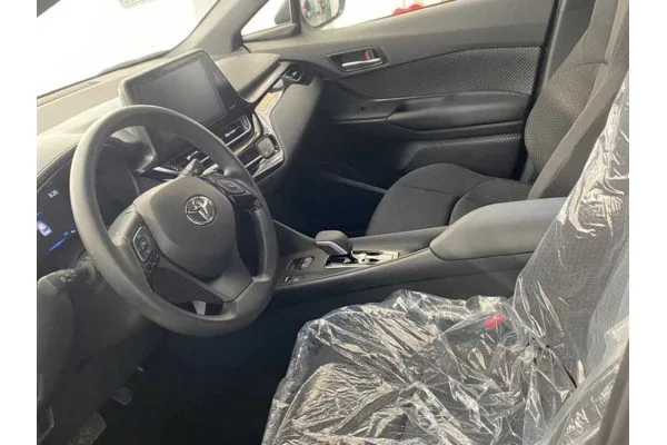Електромобіль Toyota C-HR EV (базова версія)