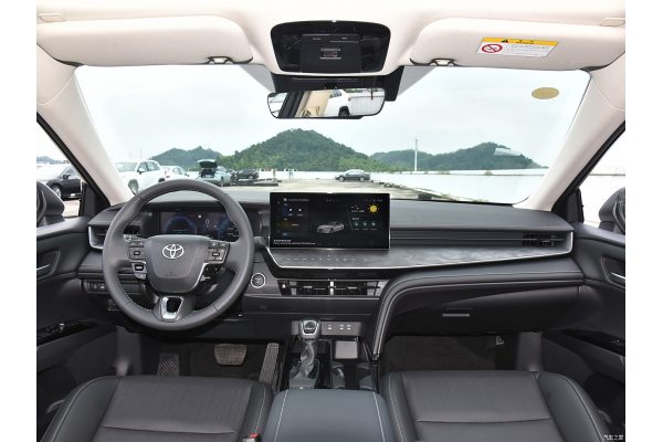 Гибридный автомобиль Toyota Camry 80 Hybrid