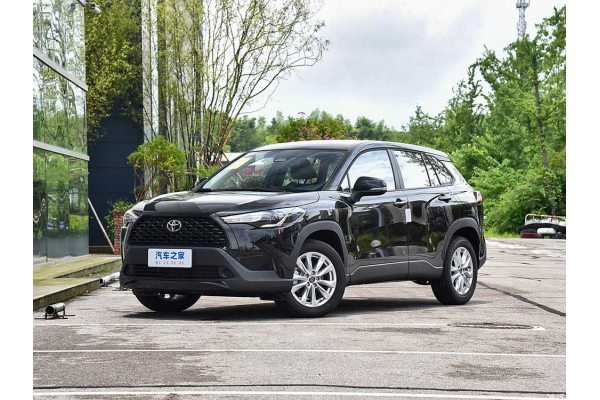 Гибридный автомобиль Toyota Corolla Cross Hybrid