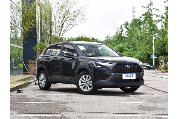 Гибридный автомобиль Toyota Corolla Cross Hybrid