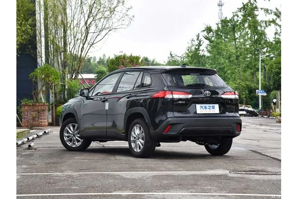 Гібридний автомобіль Toyota Corolla Cross Hybrid