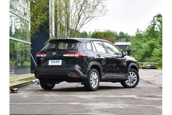 Гібридний автомобіль Toyota Corolla Cross Hybrid