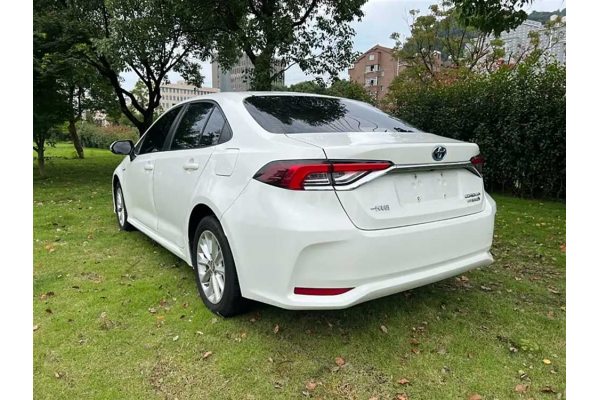 Гібридний автомобіль Toyota Corolla Hybrid