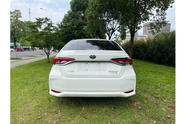 Гібридний автомобіль Toyota Corolla Hybrid