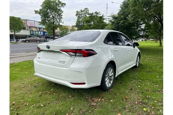 Гібридний автомобіль Toyota Corolla Hybrid