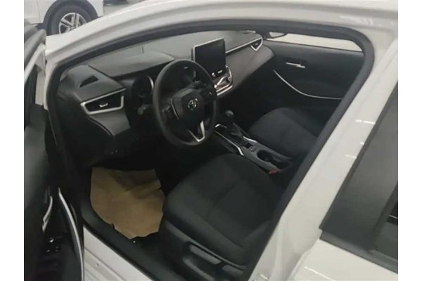 Гібридний автомобіль Toyota Corolla Hybrid