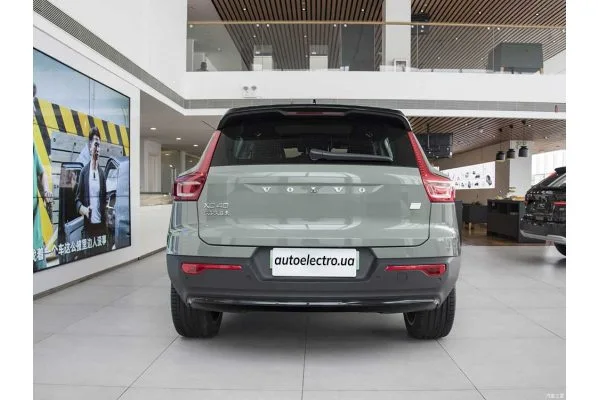 Електромобіль Volvo XC40 Recharge