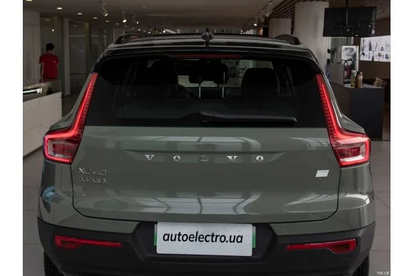 Електромобіль Volvo XC40 Recharge