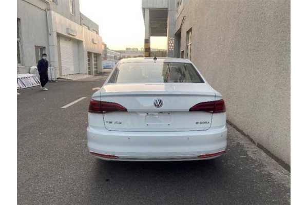 Электромобиль Volkswagen e-Bora (максимальная комплектация)