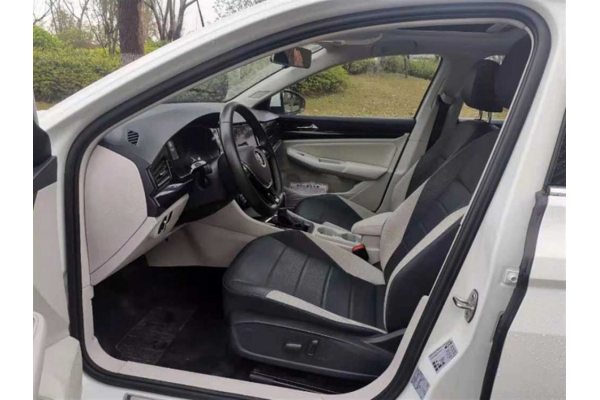 Электромобиль Volkswagen e-Bora (максимальная комплектация)