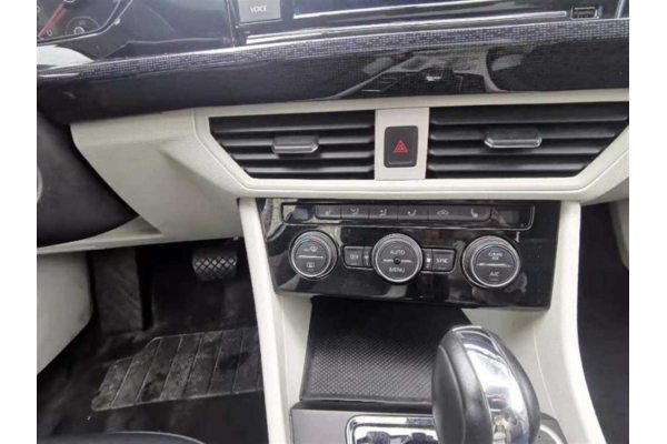 Электромобиль Volkswagen e-Bora (максимальная комплектация)