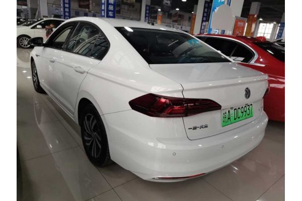 Электромобиль Volkswagen e-Bora (максимальная комплектация)