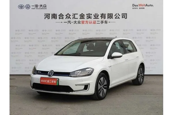 Электромобиль Volkswagen e-Golf (базовая комплектация)