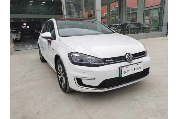 Електромобіль Volkswagen e-Golf (максимальна комплектація)