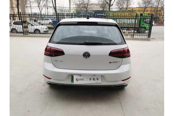 Електромобіль Volkswagen e-Golf (максимальна комплектація)