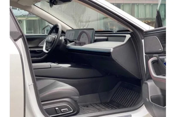 Электромобиль Xpeng P7 (4WD)