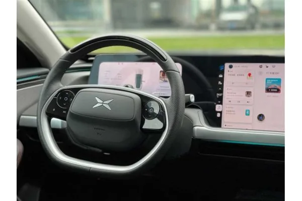 Электромобиль Xpeng P7 (4WD)