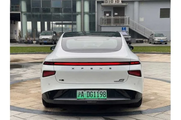 Электромобиль Xpeng P7 (4WD)