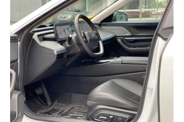 Электромобиль Xpeng P7 (4WD)
