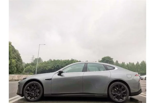 Электромобиль Xpeng P7 (4WD)