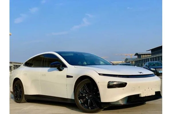 Электромобиль Xpeng P7 (4WD)