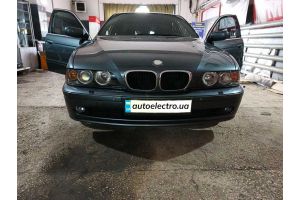 Установка камеры заднего вида в BMW 5-series
