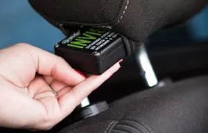установка gps маяка в подголовник