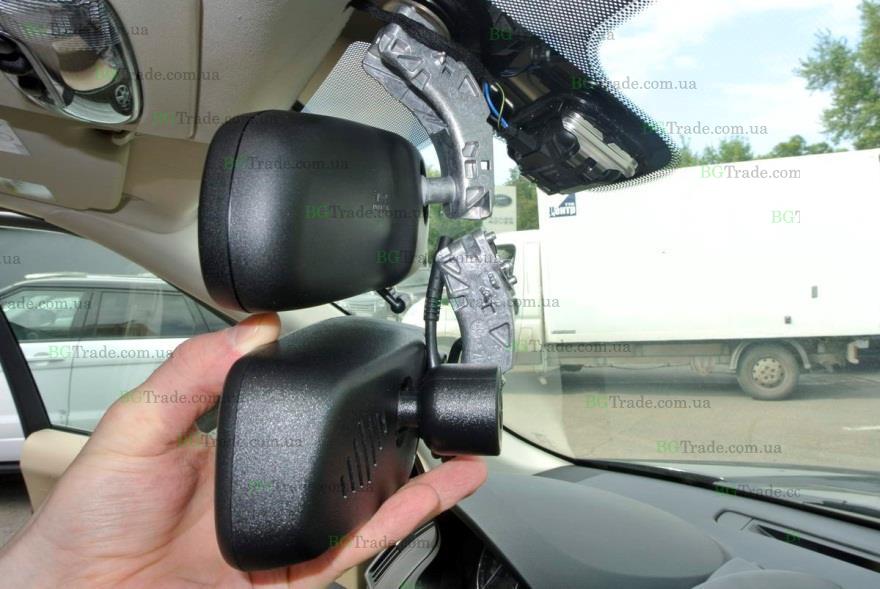 Установка зеркала видеорегистратора на Land Rover
