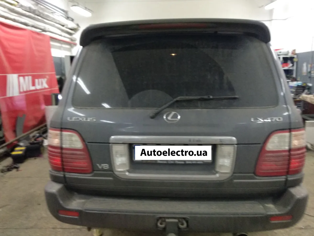 Установка биксеноновых линз на Lexus LX470