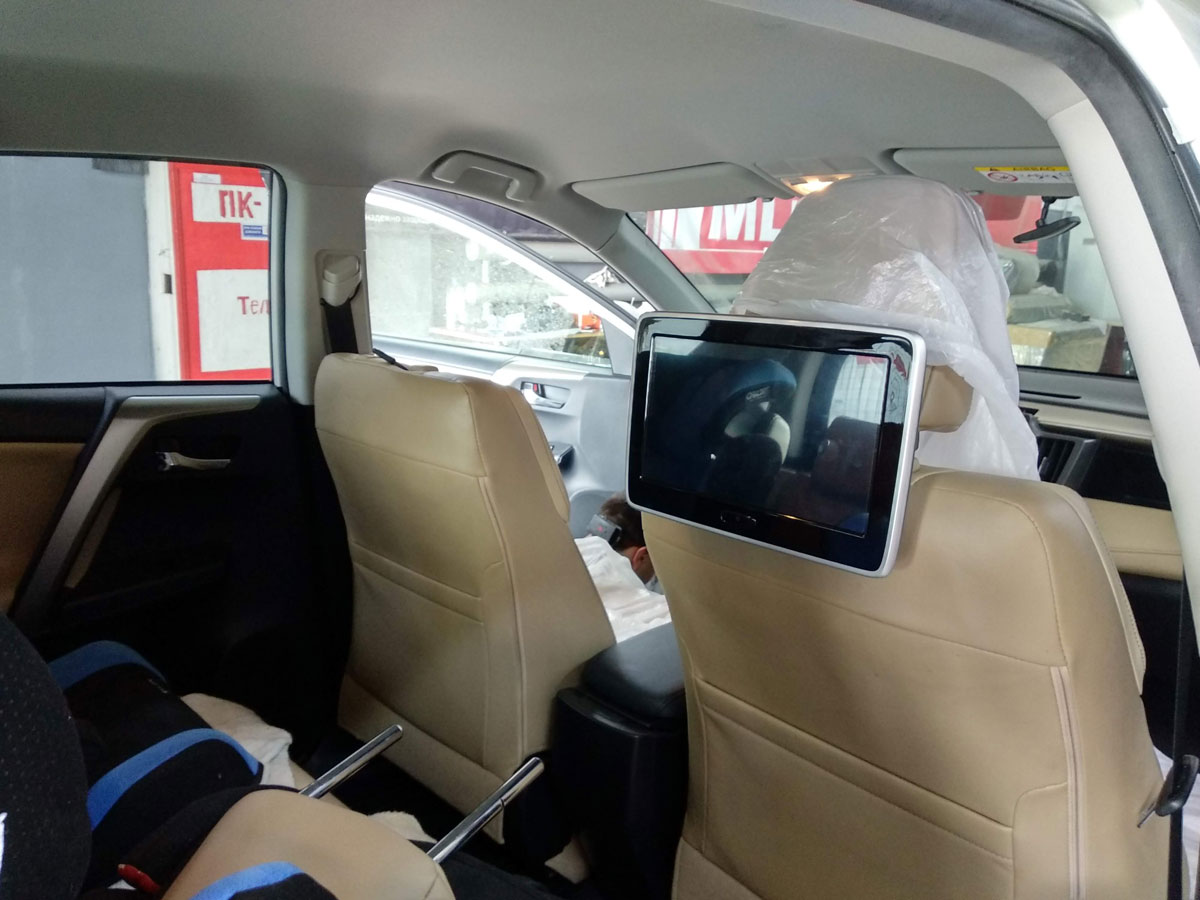 Установка монитора в подголовник Android на Toyota RAV4