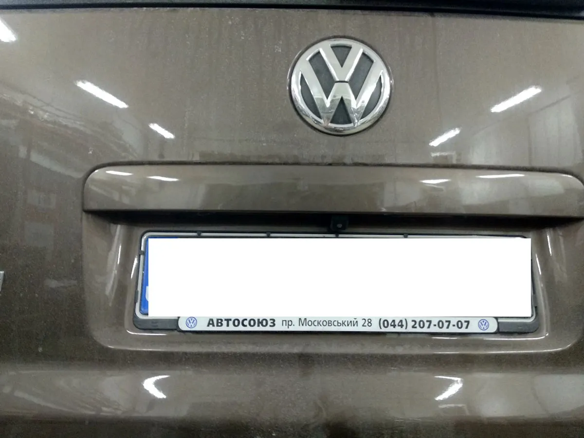 Установка камеры заднего вида на VW Multivan T6